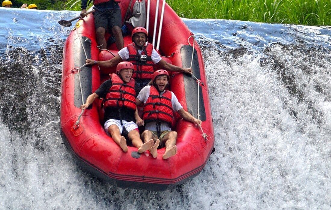 BMW TELAGA WAJA WHITE WATER RAFTING