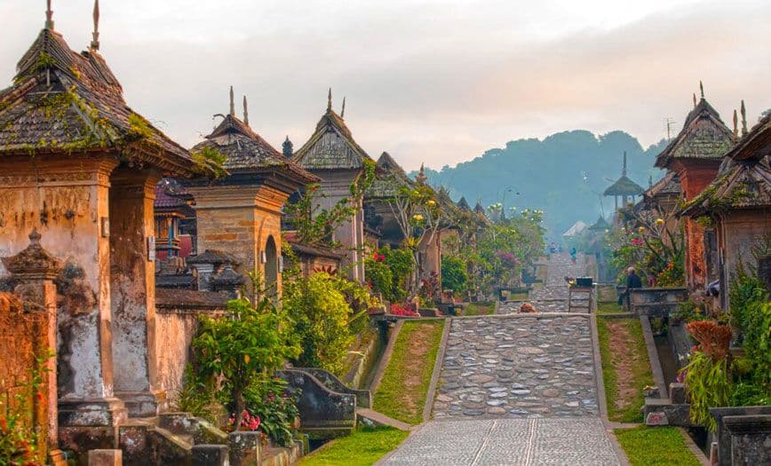 5-Day Bali Tour Package: Iconic Destinations & Watersport Activities
